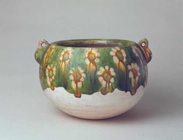 tang dynasty ceramics tricolor sancai
