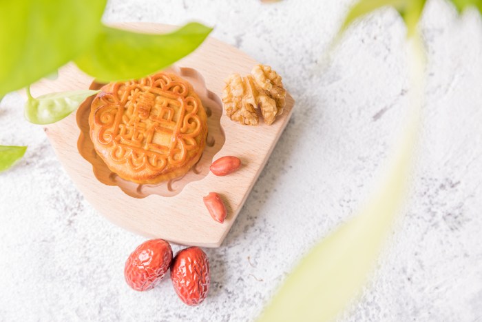 beijing style moon cake jujube