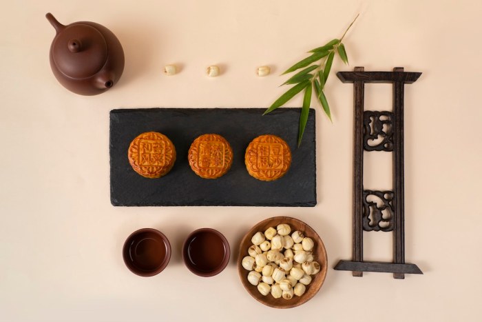 Pairing mooncake with pu erh tea pairing
