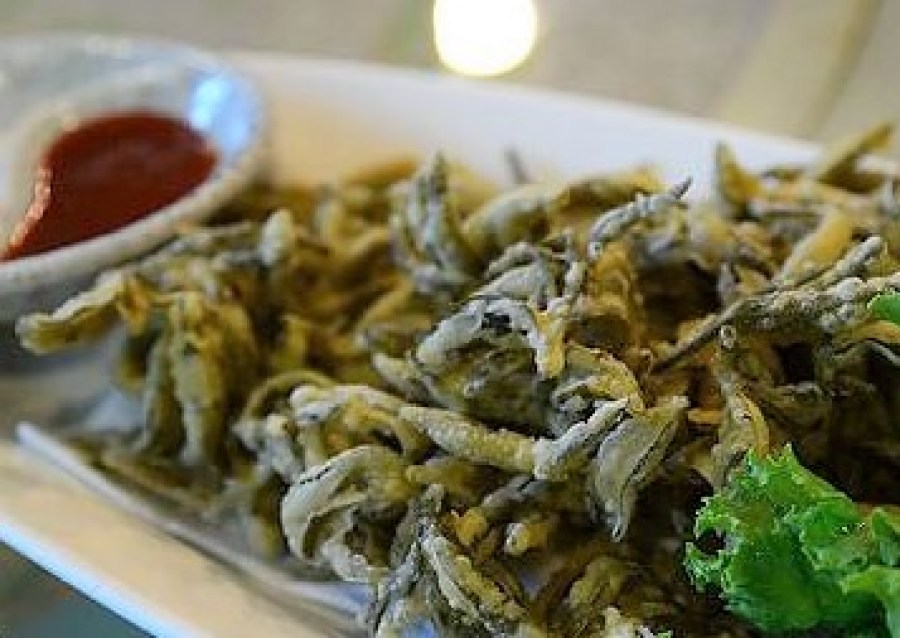 Fried Tea Leaves With Egg White And Cornstarch