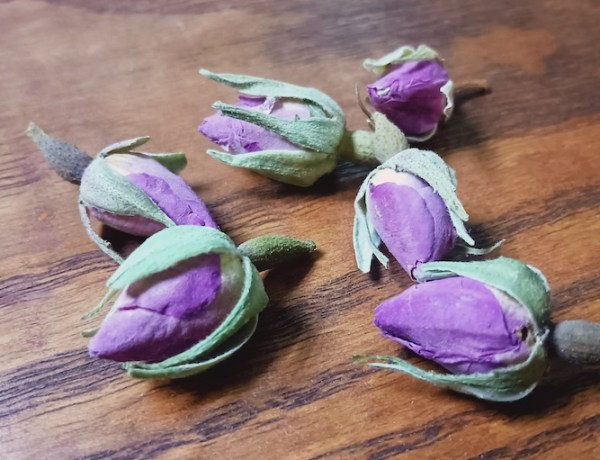 rose buds tea recipe with black or white tea